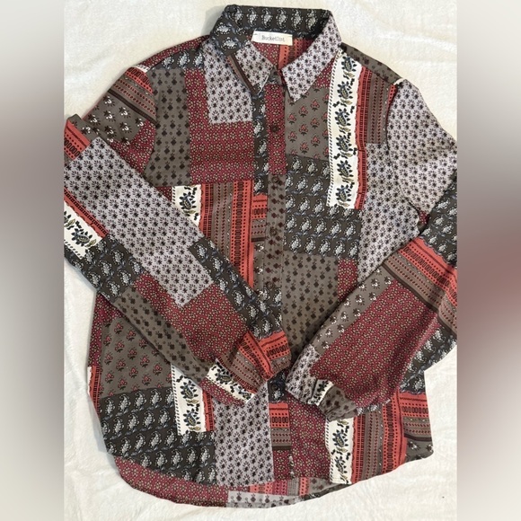 Bucketlist Boho Bandana Print Top Red Gray Brown Shirt Small - Picture 15 of 16
